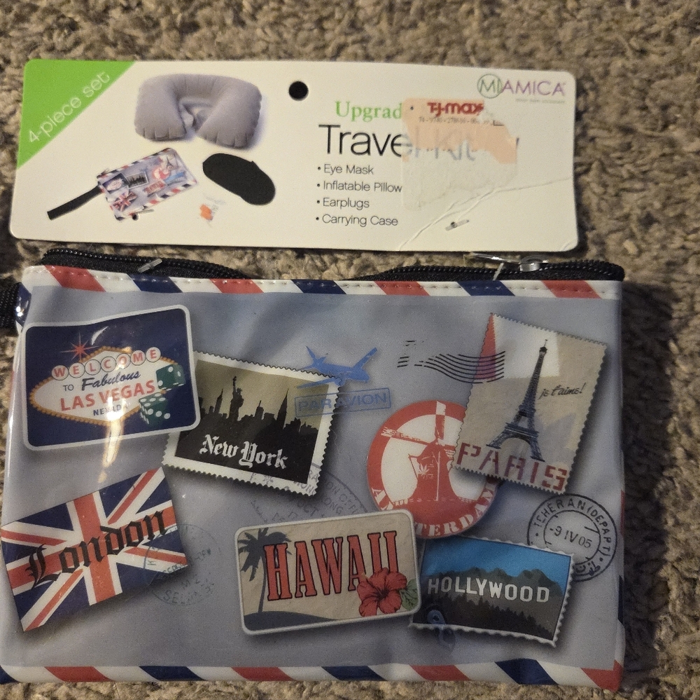 Mamica Travel Set with Eye Mask and Inflatable Pillow